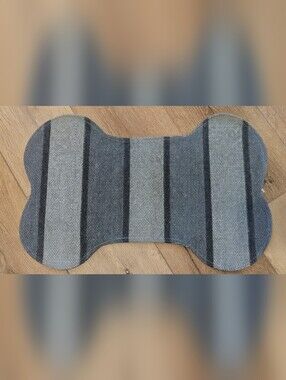 Striped Gray Bone-Shaped Mat